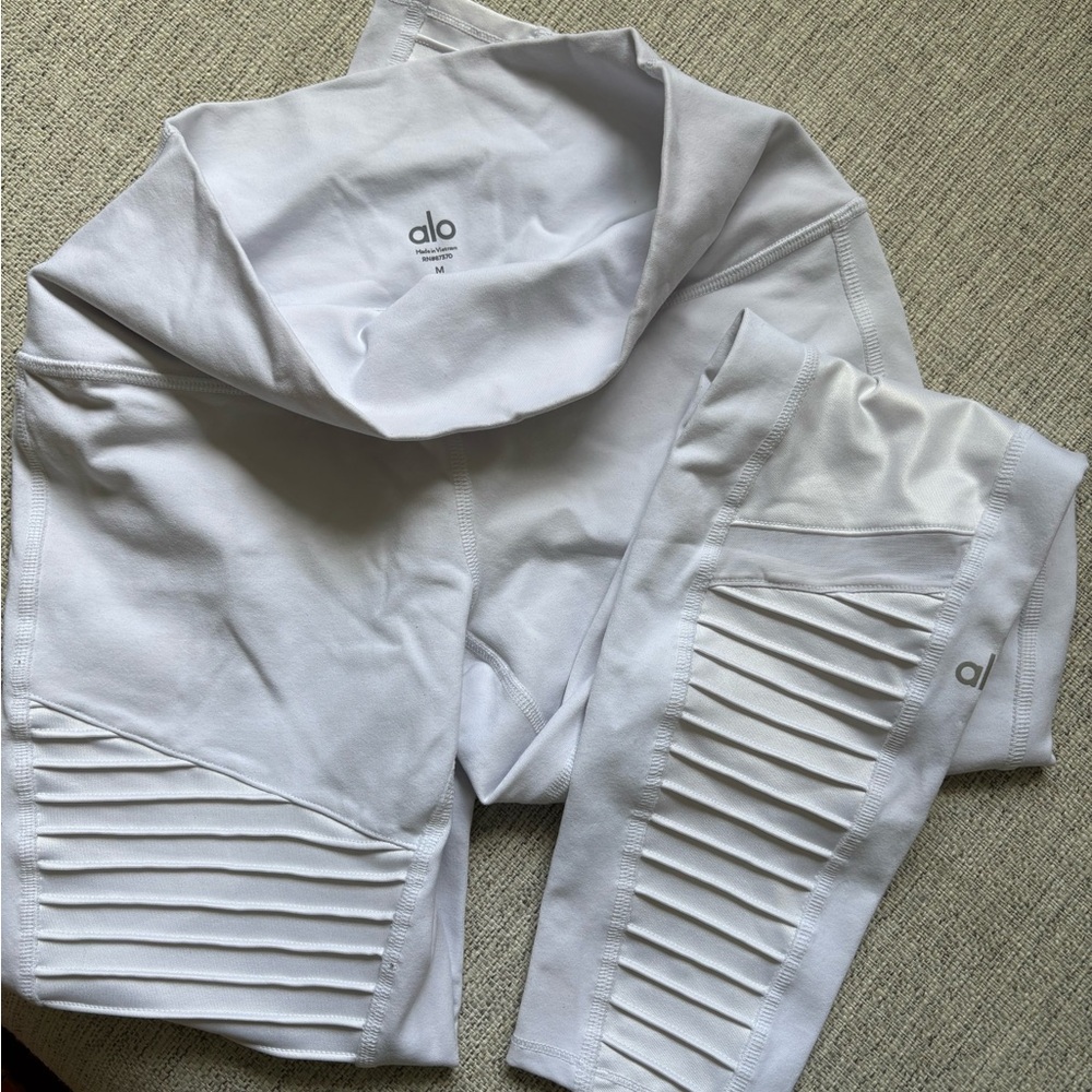 ALO Yoga Ribbed White Leggings